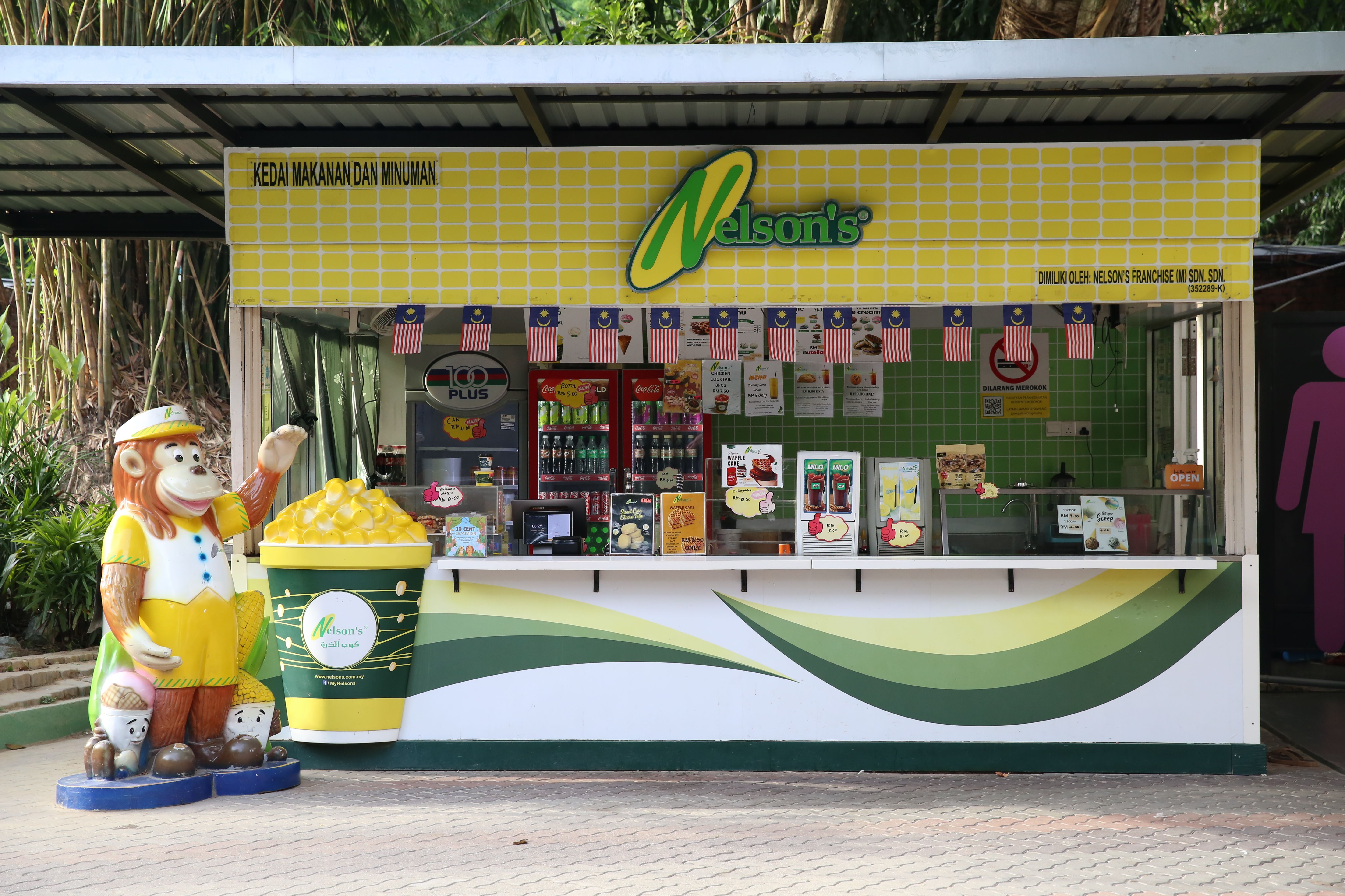 Nelson's Food & Drinks at Zoo Negara